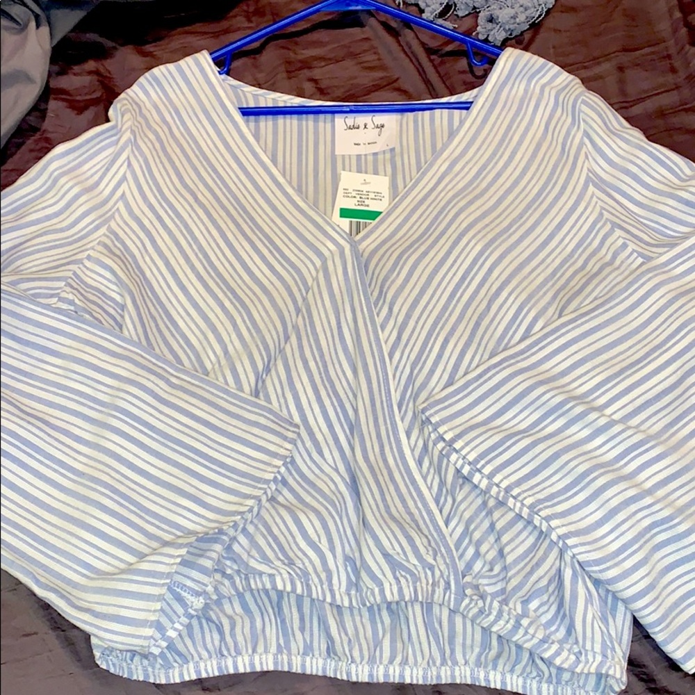 NWT BEAUTIFUL BLOUSE